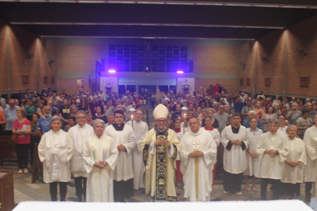 Dom Edilson preside missas em paróquias no Morro Doce e na Vila Hamburguesa - Jornal O São Paulo