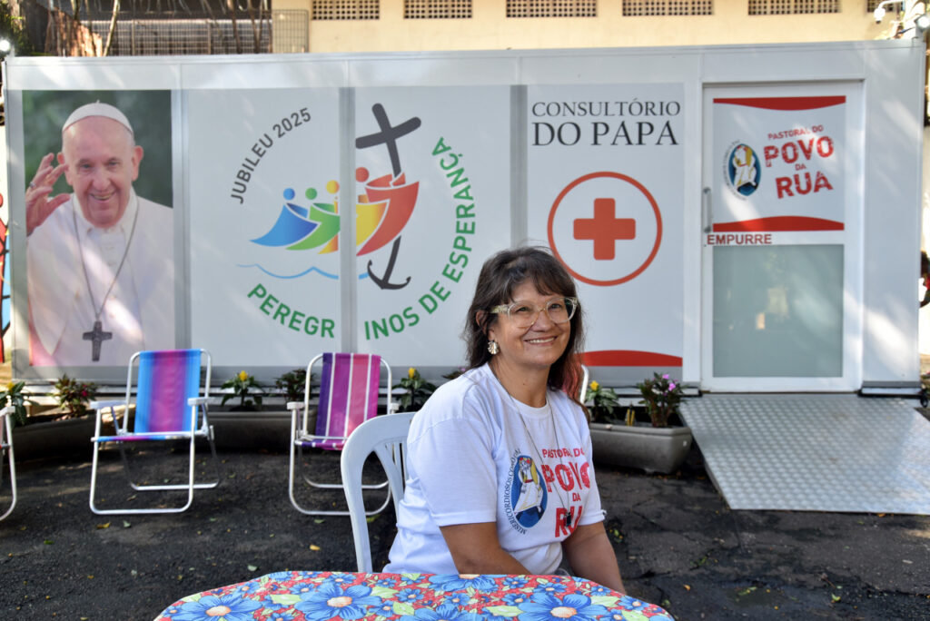 ‘Consultório do Papa’ é inaugurado para atender as pessoas em situação de rua - Jornal O São Paulo