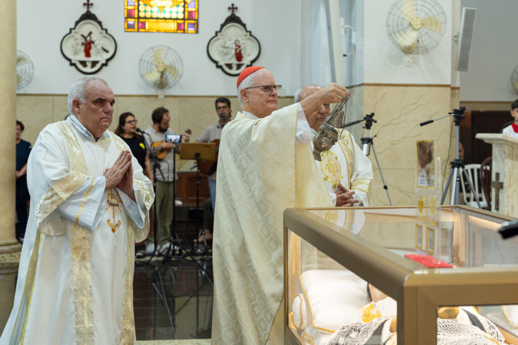 Dom Odilo preside a missa em que são recebidas as relíquias de São Vicente de Paulo - Jornal O São Paulo