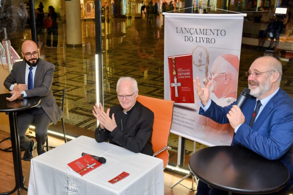 Dom Odilo: ‘Espero que o livro seja uma contribuição útil à Igreja e um testemunho sobre a vida de padre’ - Jornal O São Paulo