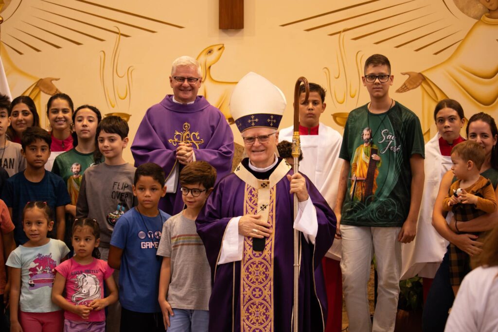 Em visita pastoral, Dom Odilo confirma na fé os fiéis da Paróquia São José Operário - Jornal O São Paulo
