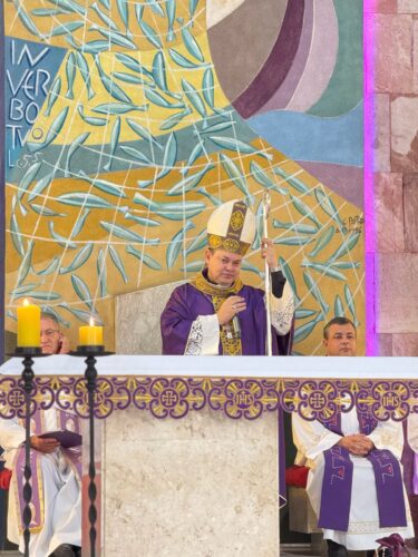 Dom Cícero faz visita pastoral à Paróquia São Pedro Apóstolo - Jornal O São Paulo