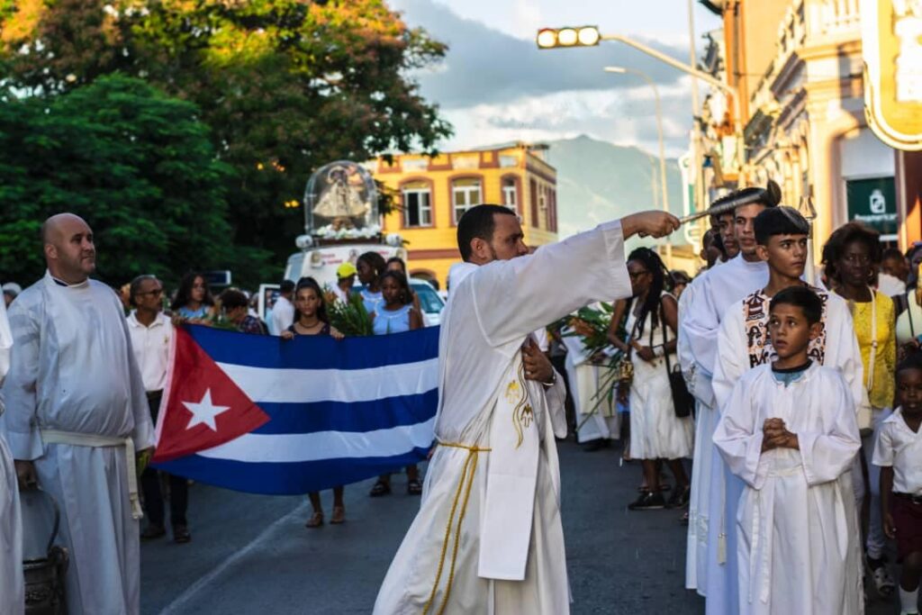 Cuba: sob acordo mediado pela Santa Sé, centenas de presos são libertados - Jornal O São Paulo