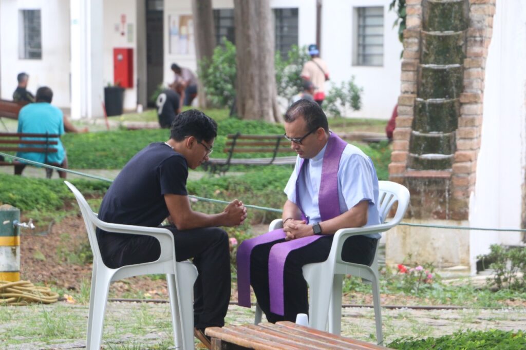 Jovens são motivados a um caminhar autêntico na fé em retiro do Setor Juventude - Jornal O São Paulo