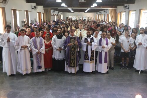 Jovens são motivados a um caminhar autêntico na fé em retiro do Setor Juventude - Jornal O São Paulo