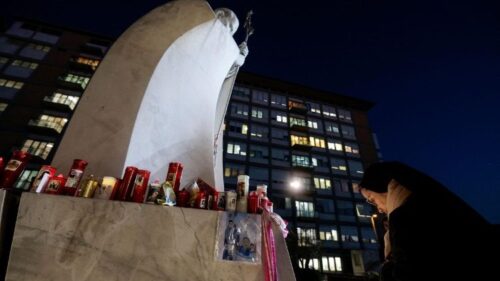 Papa tem dois episódios de insuficiência respiratória aguda - Jornal O São Paulo