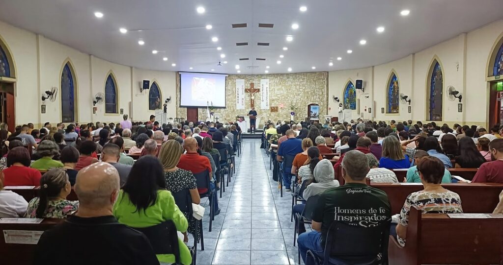 Belém: Ministros extraordinários da Sagrada Comunhão participam de semana de formação - Jornal O São Paulo