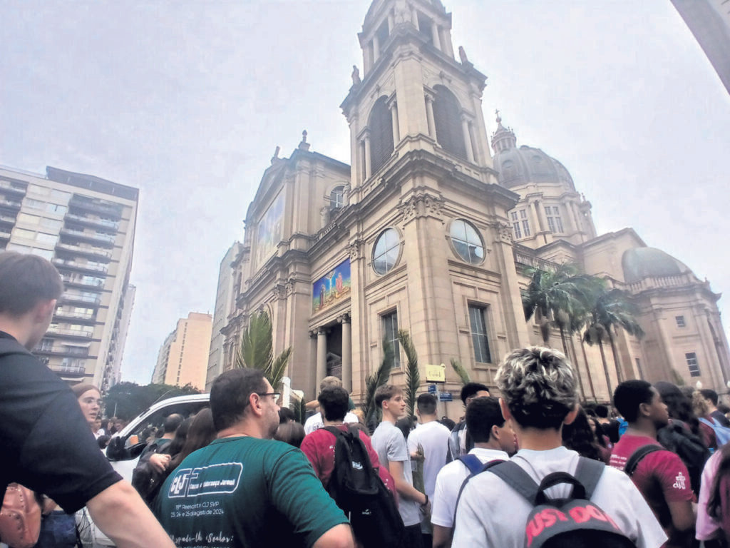 ‘Bendito o Rei que vem em nome do Senhor!’ - Jornal O São Paulo