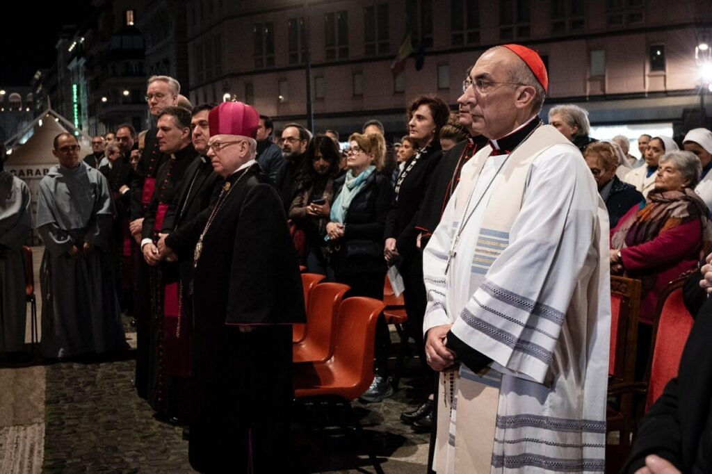 A oração do terço pelo Papa em Santa Maria Maior: da tristeza à esperança - Jornal O São Paulo