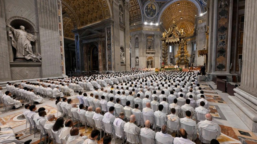 Papa pede a sacerdotes uma entrega a Deus radical, gratuita e discreta - Jornal O São Paulo