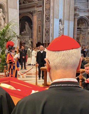 Cardeal Scherer relata clima de fé e oração em Roma na despedida do Papa Francisco - Jornal O São Paulo