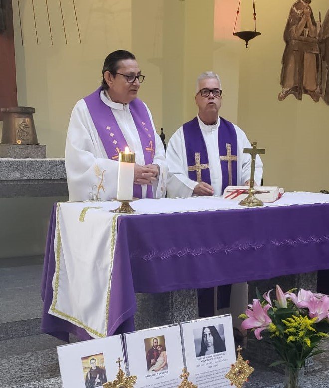 Símbolos do Jubileu 2025 e relíquias de santos são levadas ao Hospital das Clínicas - Jornal O São Paulo