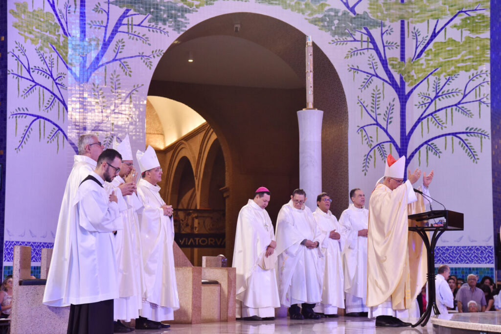 Na ‘Casa da Mãe’, peregrinos da Arquidiocese reanimam a esperança e rezam pelo Conclave - Jornal O São Paulo
