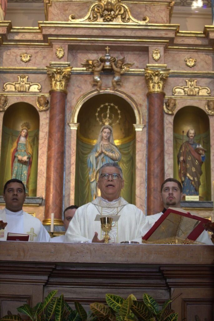 Dom Carlos Silva destaca que São José Operário ensina a viver com esperança e fé - Jornal O São Paulo