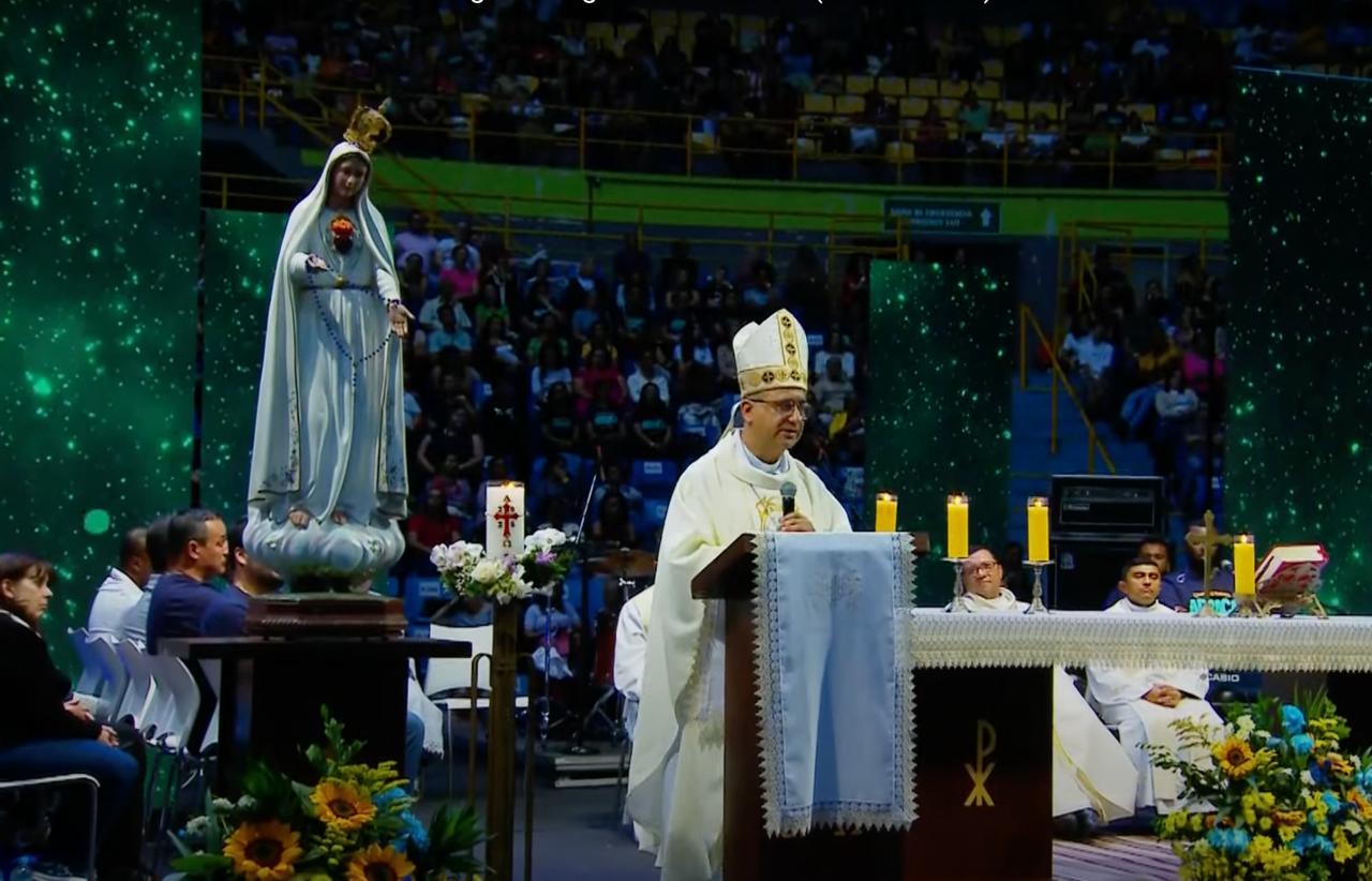 10 mil pessoas lotam o Ibirapuera no ‘Canção Nova Abraça São Paulo’