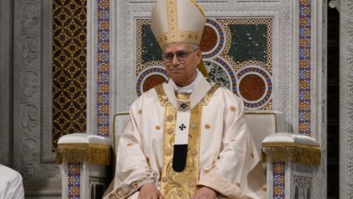 Leão XIV toma posse da cátedra do Bispo de Roma: “Ofereço o pouco que tenho e que sou” - Jornal O São Paulo