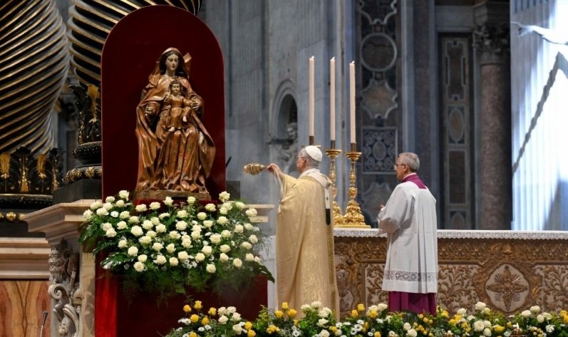 Papa: a identidade do padre depende da união com Cristo, Sumo e Eterno Sacerdote - Jornal O São Paulo