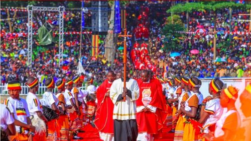 Uganda: Um milhão de peregrinos celebram os santos mártires do país  - Jornal O São Paulo