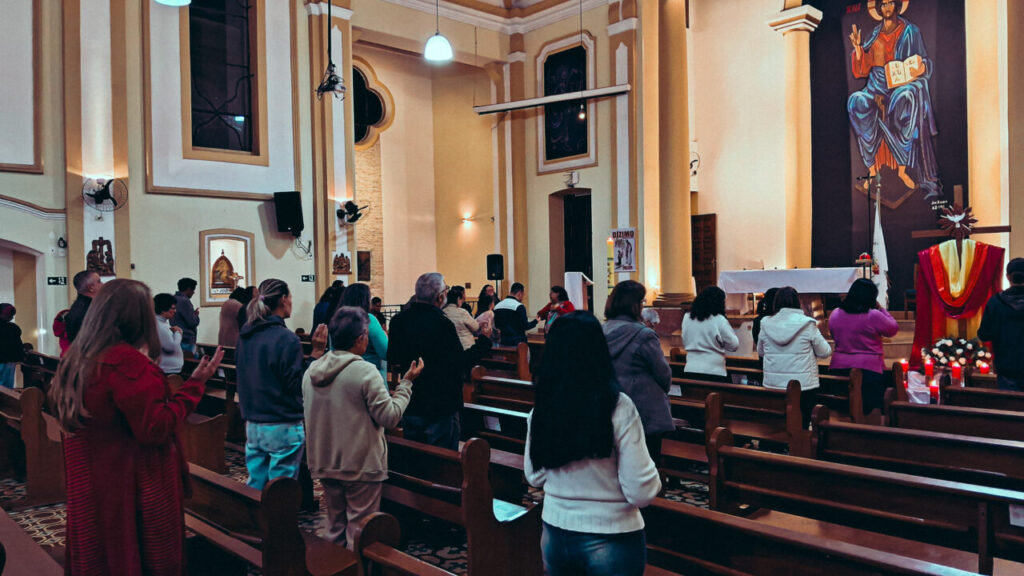 Na Solenidade de Pentecostes, fiéis da Paróquia Espírito Santo reanimam a esperança no Senhor - Jornal O São Paulo