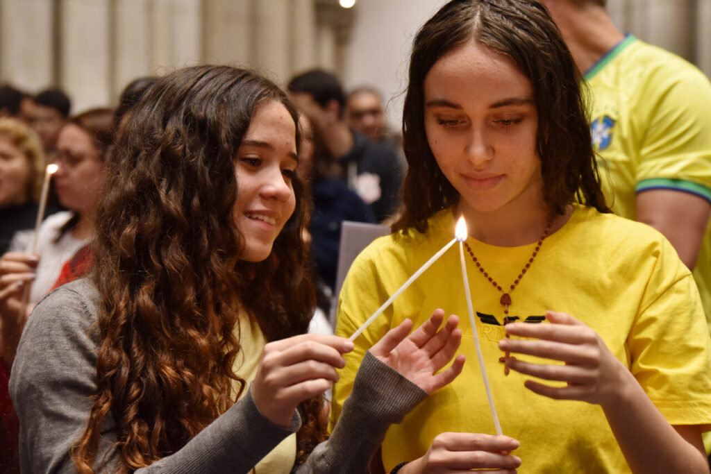 Em Pentecostes, jovens peregrinam animados pelo ‘Divino Amigo’  - Jornal O São Paulo