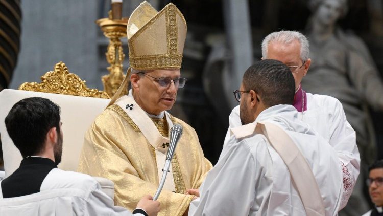 Leão XIV ordena 32 sacerdotes e pede que se inspirem na caridade dos santos - Jornal O São Paulo