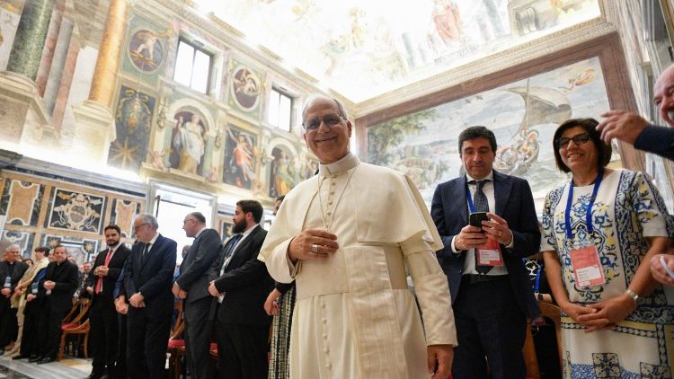 Leão XIV tem audiência com moderadores, responsáveis internacionais e delegados das agregações eclesiais - Jornal O São Paulo