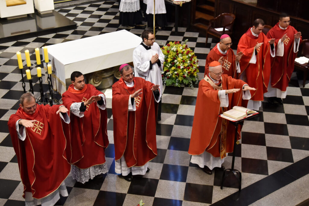 320 adultos da Paróquia Nossa Senhora do Brasil são crismados pelo Cardeal Scherer - Jornal O São Paulo