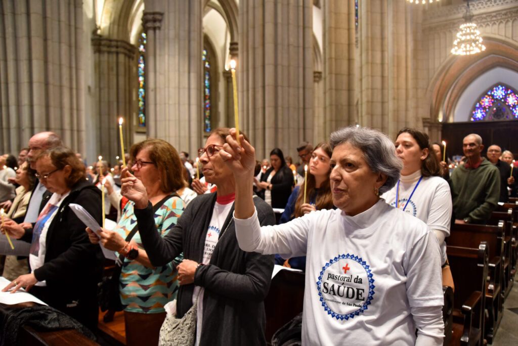 Agentes da Pastoral da Saúde peregrinam para reanimar a esperança e transmiti-la aos enfermos - Jornal O São Paulo