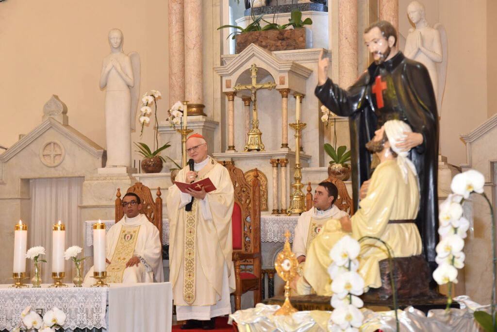 Camilianos e fiéis rendem graças a Deus pelos 450 anos da conversão de São Camilo de Lellis - Jornal O São Paulo