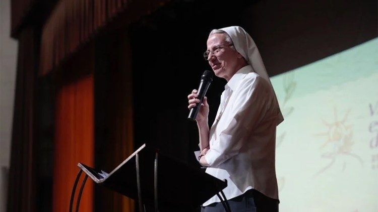 Irmã Simona Brambila detalha a missão do Dicastério para a Vida Consagrada - Jornal O São Paulo