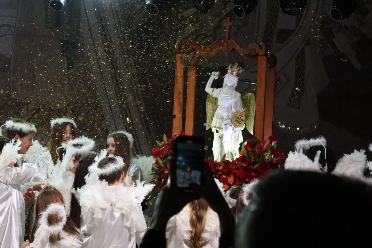 Imagem de São Miguel Arcanjo peregrina por dioceses brasileiras e na Câmara - Jornal O São Paulo