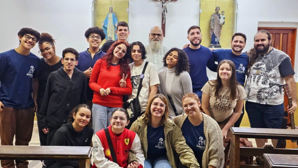 Dom Cícero a crismandos: ‘Sejam católicos de verdade, vivam unidos a Jesus’ - Jornal O São Paulo