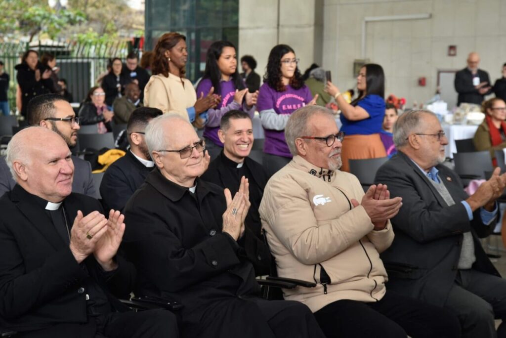 Câmara Municipal homenageia o Papa Francisco e expõe fotos dos pontífices no Brasil - Jornal O São Paulo