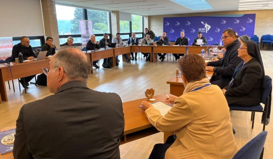 Em encontro continental, Celam trata do Pacto Global de Educação com uma visão sinodal - Jornal O São Paulo