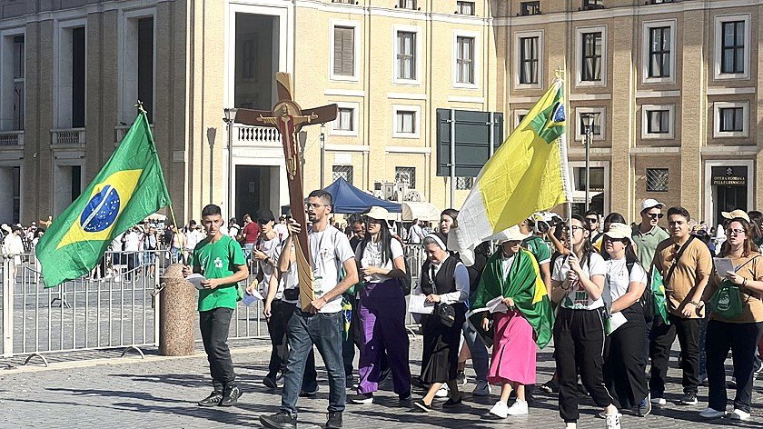 Ao menos 6 mil brasileiros participam do Jubileu dos Jovens em Roma - Jornal O São Paulo