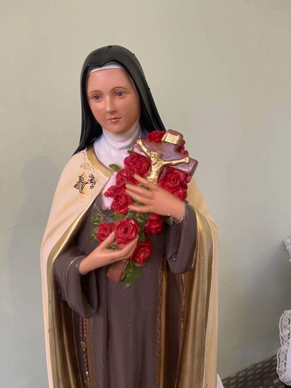 Imagem de Santa Teresinha é entronizada na capela do Hospital das Clínicas de São Paulo