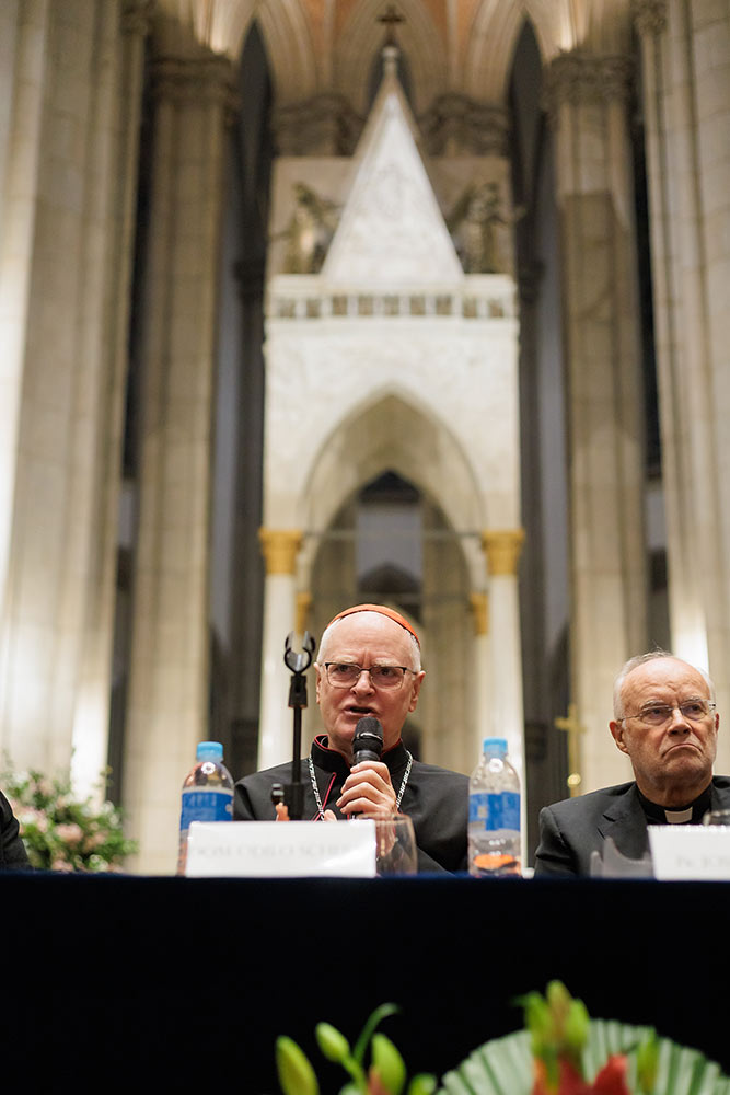 Cardeal prestigia o lançamento do livro ‘O Esplendor da Liturgia Cristã’ - Jornal O São Paulo