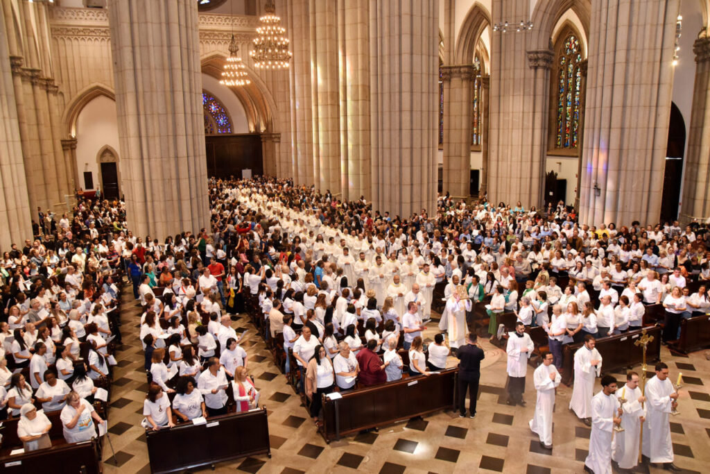 Dom Odilo institui 195 ministros da Catequese para a Arquidiocese - Jornal O São Paulo