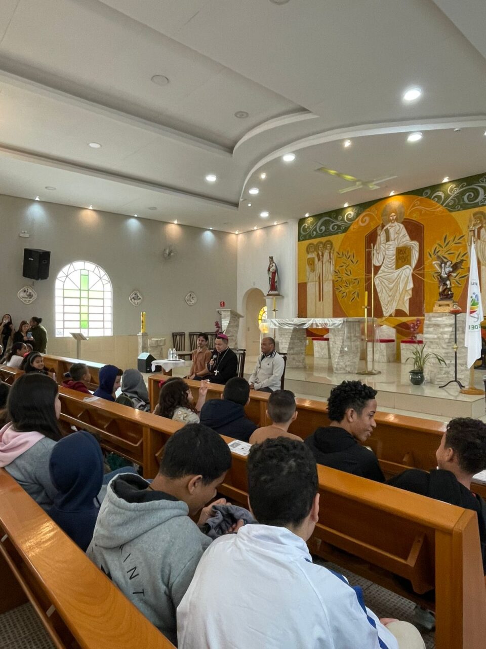 Em visita pastoral à Paróquia São Miguel Arcanjo, Dom Cícero anima os fiéis na fé - Jornal O São Paulo