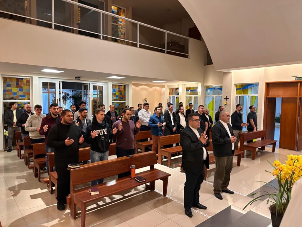 No Seminário de Teologia, Arcebispo preside rito de admissão e encontro missionário - Jornal O São Paulo