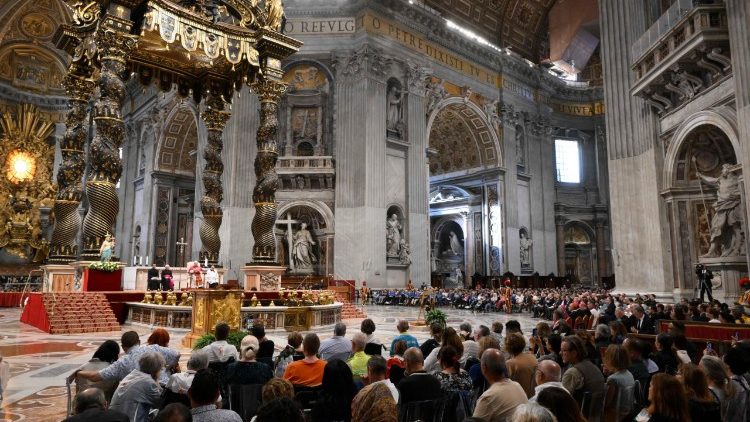 O Papa: consolação é mostrar que a paz é possível. Ouvir o grito dos inocentes - Jornal O São Paulo
