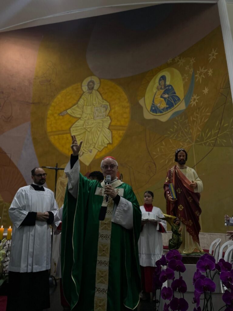 Dom Odilo abençoa nova imagem do padroeiro da Paróquia São Mateus Apóstolo - Jornal O São Paulo