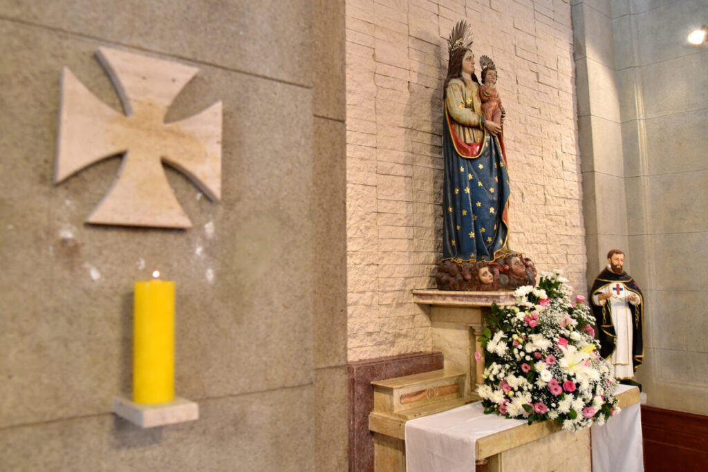 Cardeal Scherer dedica a igreja e consagra o altar da Paróquia Nossa Senhora dos Remédios  - Jornal O São Paulo