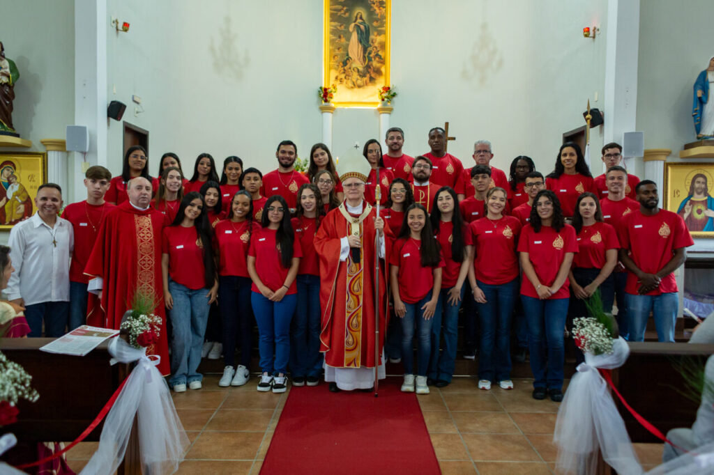 Em paróquia de Moema, Nossa Senhora é recordada em seus muitos títulos - Jornal O São Paulo