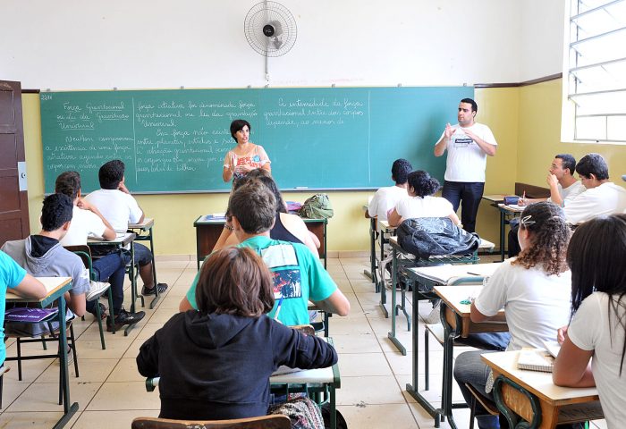 Com música e IA, professores buscam chamar atenção dos alunos em sala - Jornal O São Paulo