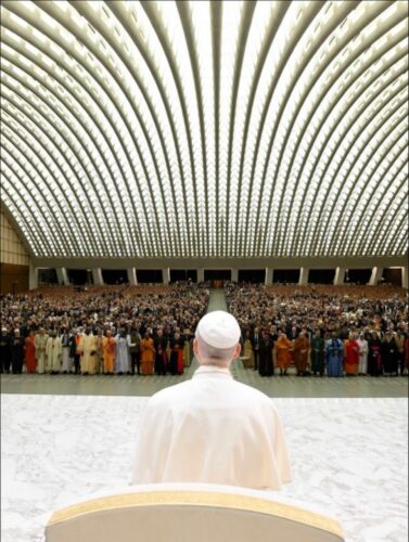 Papa: que as religiões sirvam para libertar o povo do preconceito, da ira e do ódio - Jornal O São Paulo