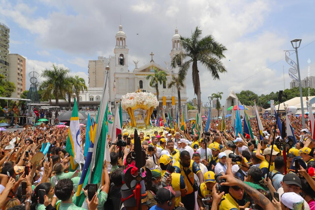 Círio de Nazaré, no ano da COP30, reúne 2,5 milhões em Belém - Jornal O São Paulo