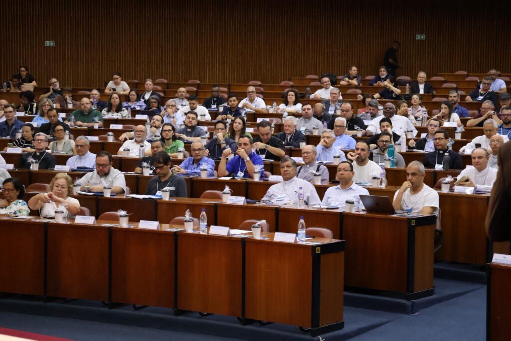 Assembleia Eclesial tem início com assessoria do secretário-geral da CNBB e destaque para trajetória pastoral - Jornal O São Paulo