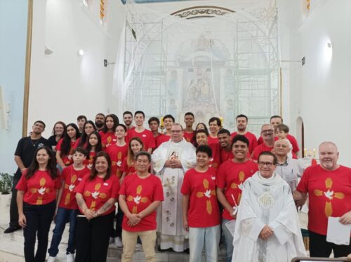 48 jovens e adultos são crismados em paróquias da Região Ipiranga - Jornal O São Paulo