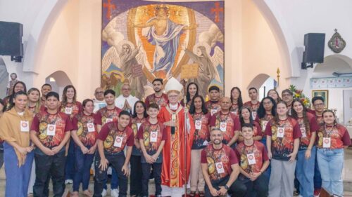 39 adultos e jovens são crismados em paróquias da Região Santana - Jornal O São Paulo